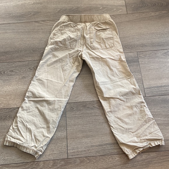 Old Navy boys carpi/pants. Size: 5T - Picture 2 of 7